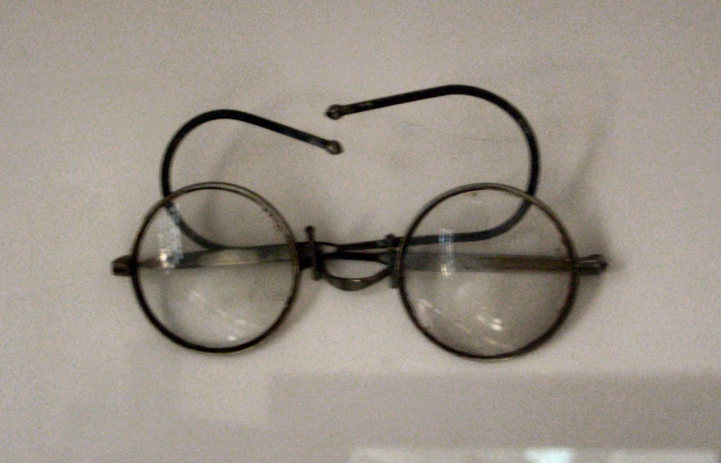 occhiali appartenuti a Gandhi