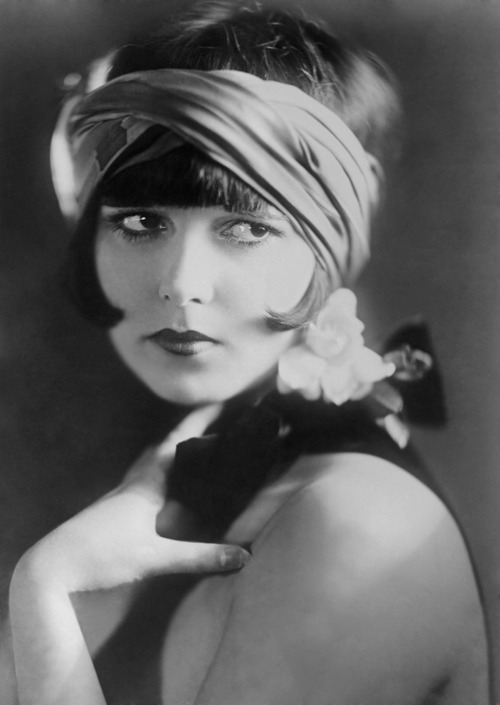 1925: Portrait of Actress Louise Brooks.