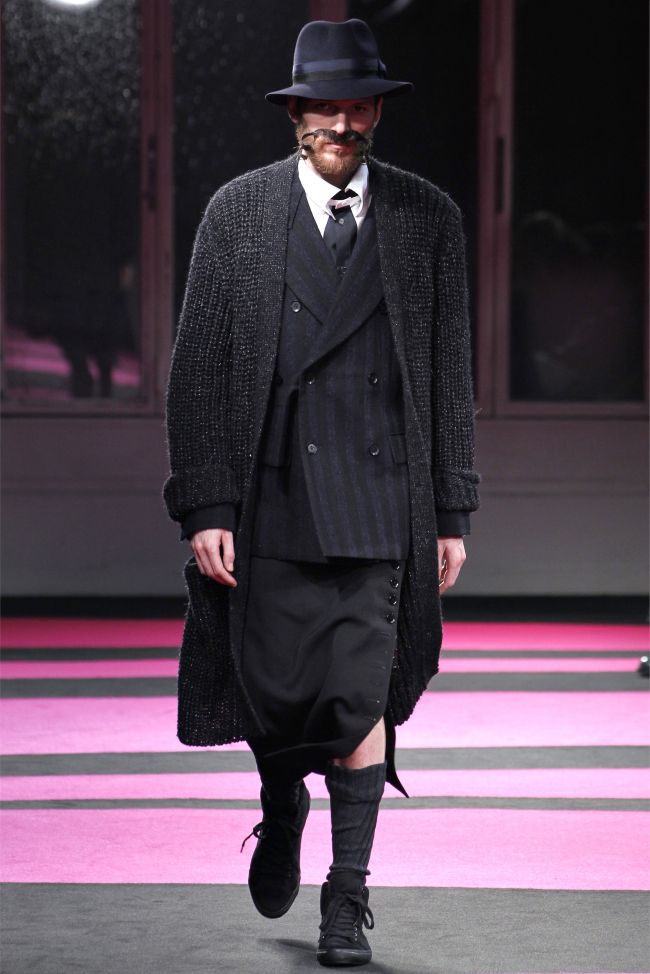 Yohji-Yamamoto-Fall-Winter-2013-2014-Menswear-1